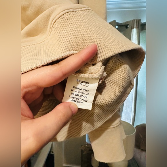 Bohme essential cream sweatshirt. Size M. Excellent condition. - Picture 8 of 8